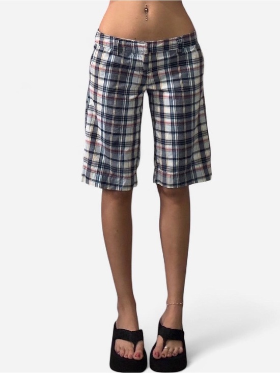 Roxy Pants - Y2K Roxy Plaid Knee-Length Women's Shorts - Blue & White